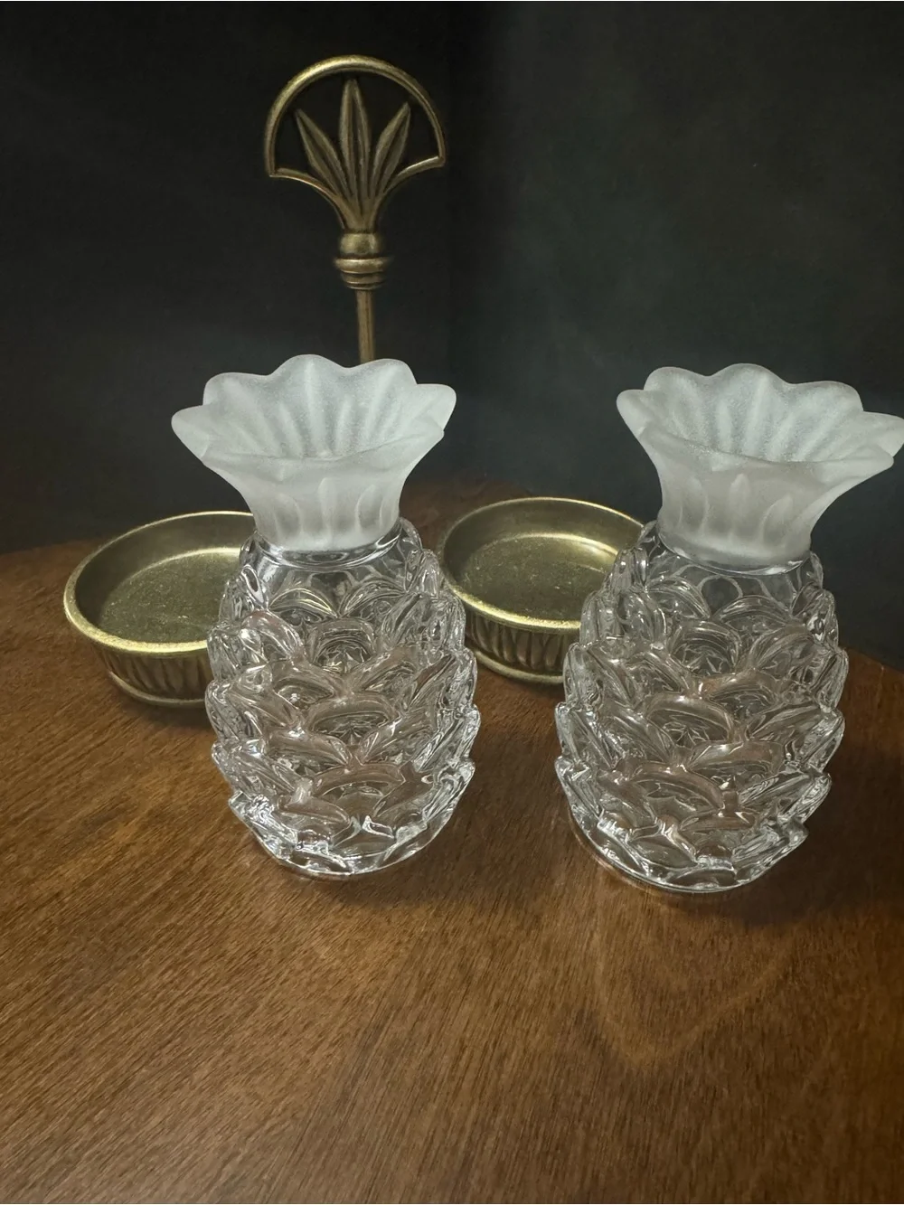 Lenox Clear Cut Glass Pineapple Salt & Pepper Shakers Set w/ Metal Holder Stand